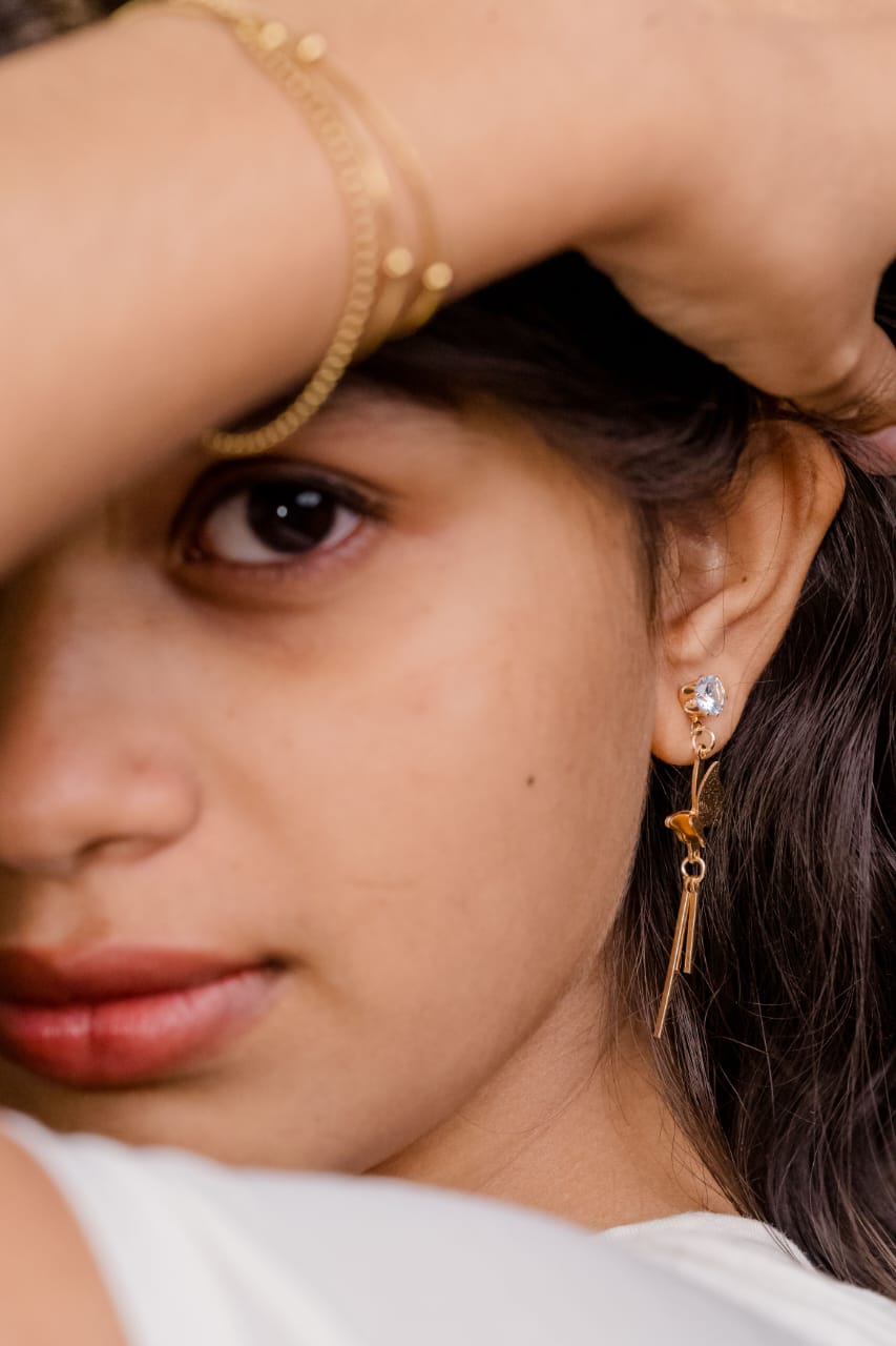 Gold crystal drop earrings