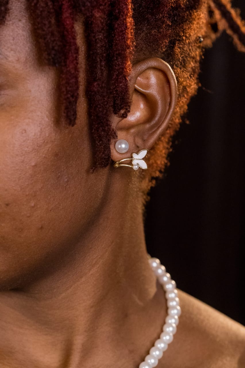 Elegant Pearl Curve Earrings